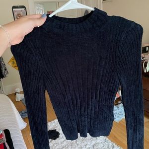 super soft urban mock neck!